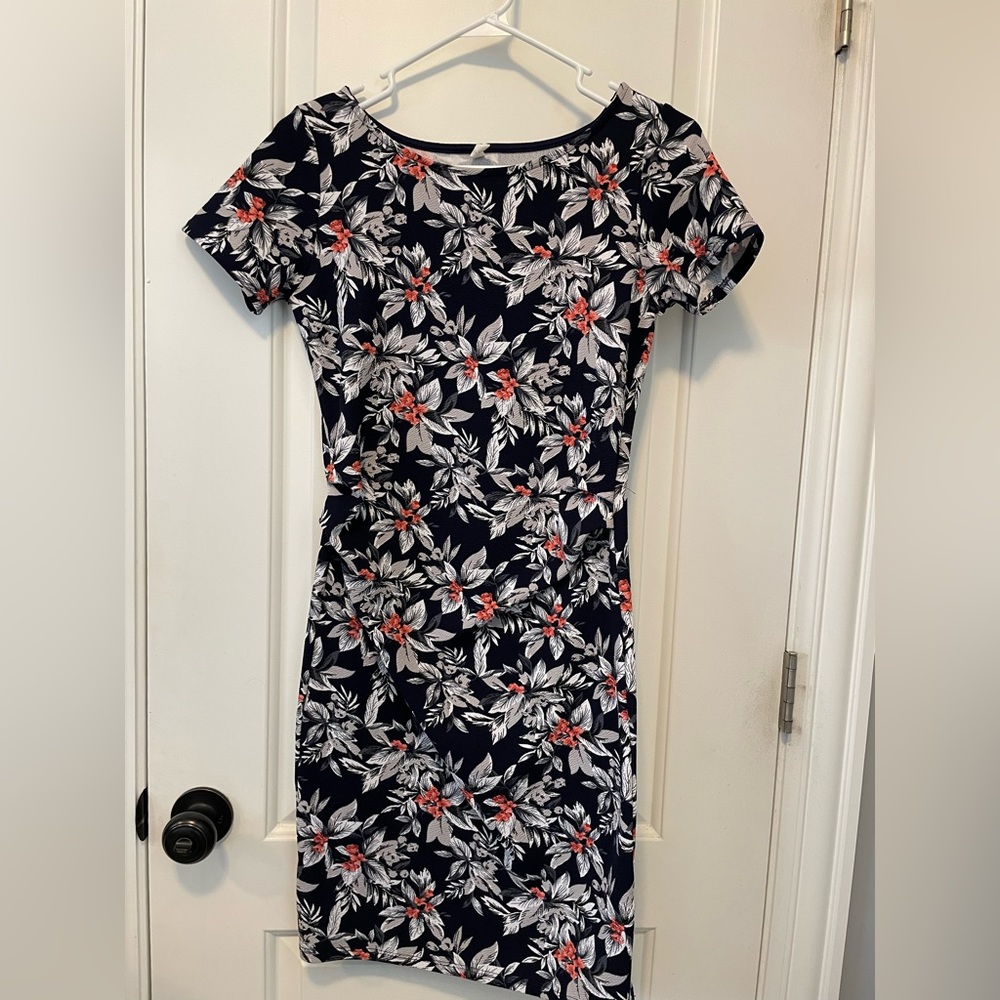 Pinkblush maternity fitted floral dress small